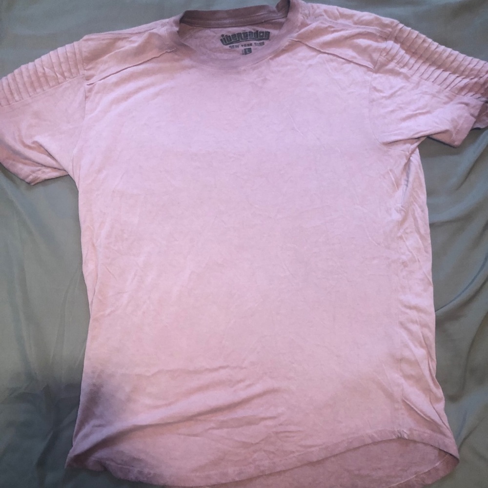 T shirt. Pink. Large. With grated sleeves